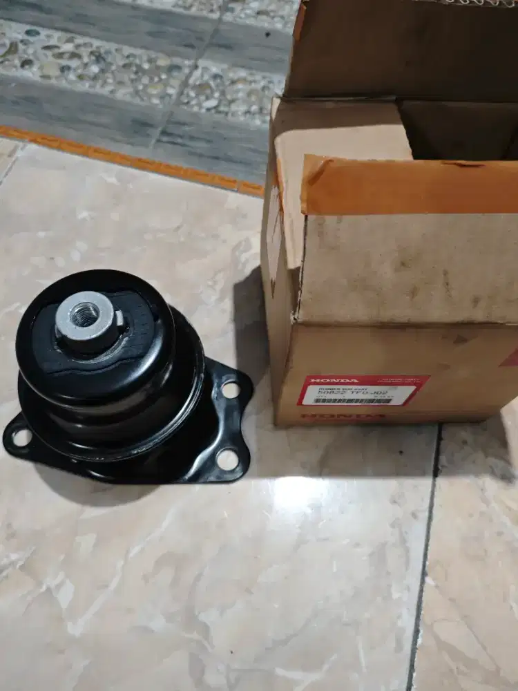 Engine Mounting kanan honda Mobilio, BRV, Brio GRESSS!!