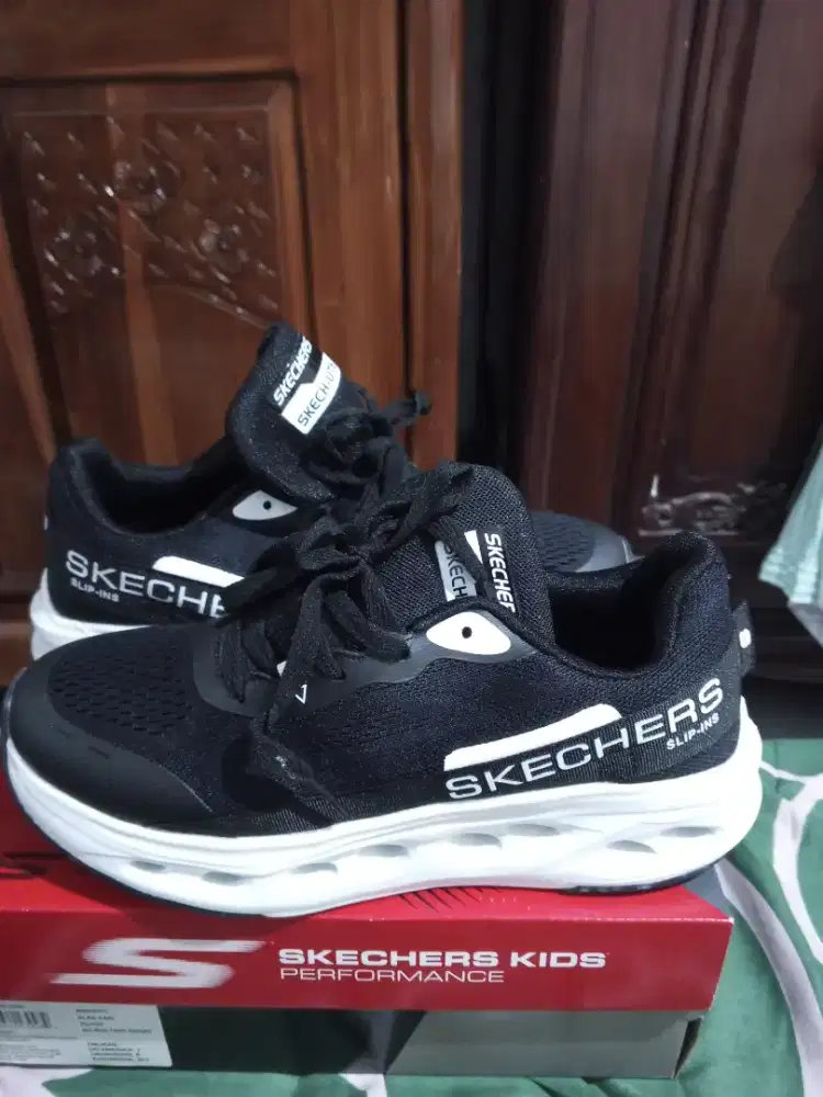 Sepatu Skechers