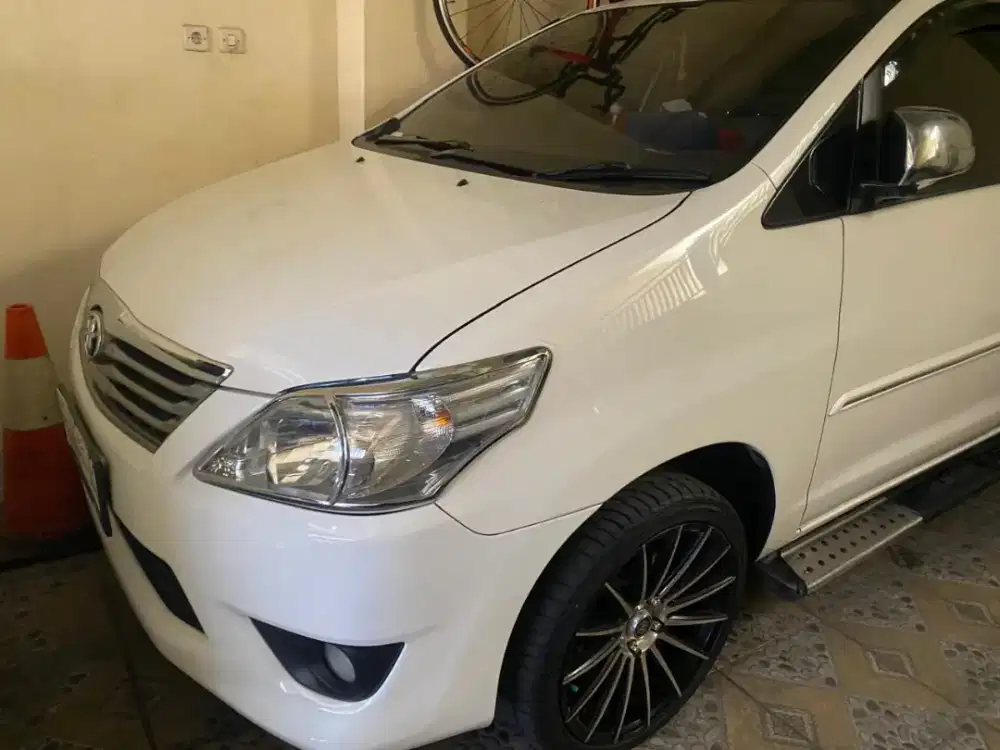 Kijang Innova 2.0 G manual