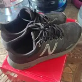 new balance/nb 068 ukuran 44