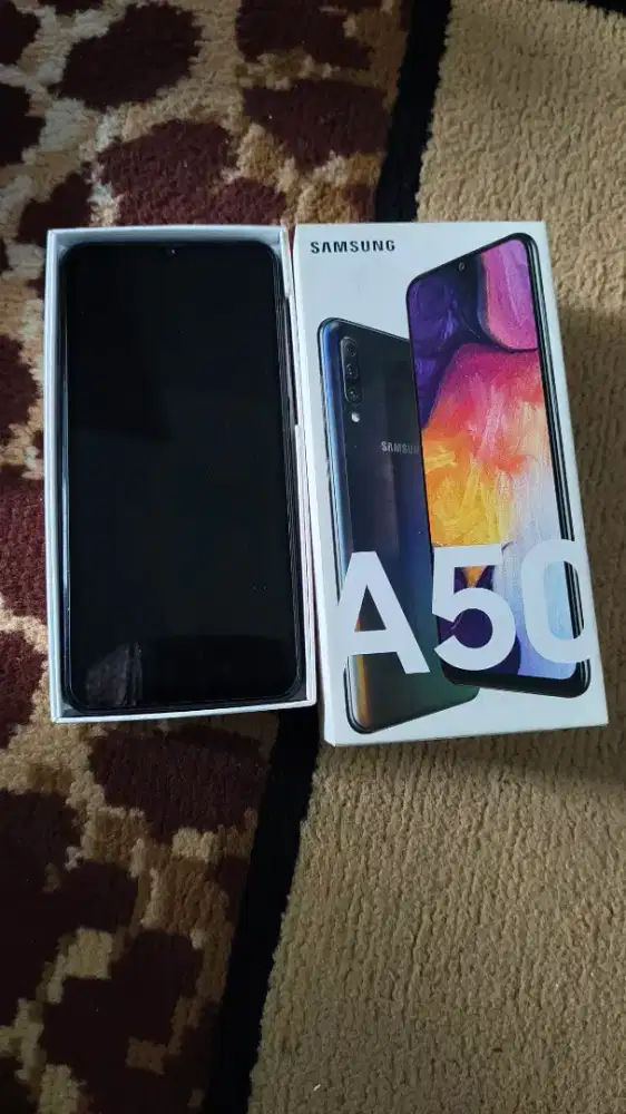 Jual HP samsung A50 /128 mulus masih ori semua..