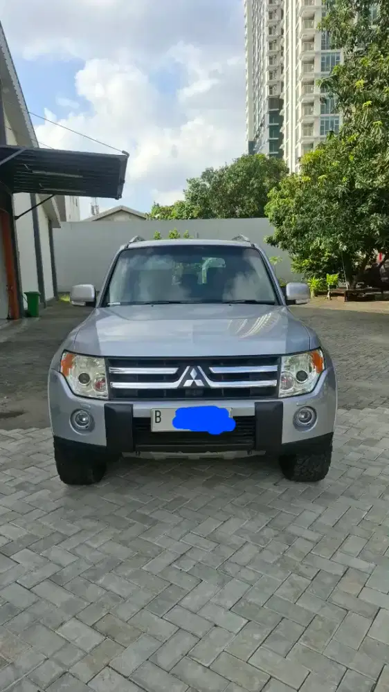 Mitsubishi pajero 3.8L exceed 4x4 At