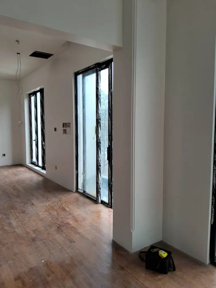 Tukang pasang aluminium kaca