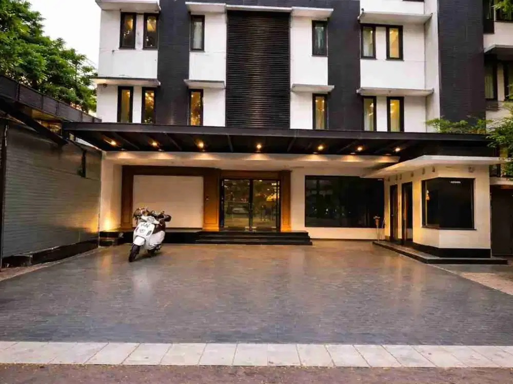 Ruko Gandeng 3.5 lt Senayan Senopati Kebayoran Baru