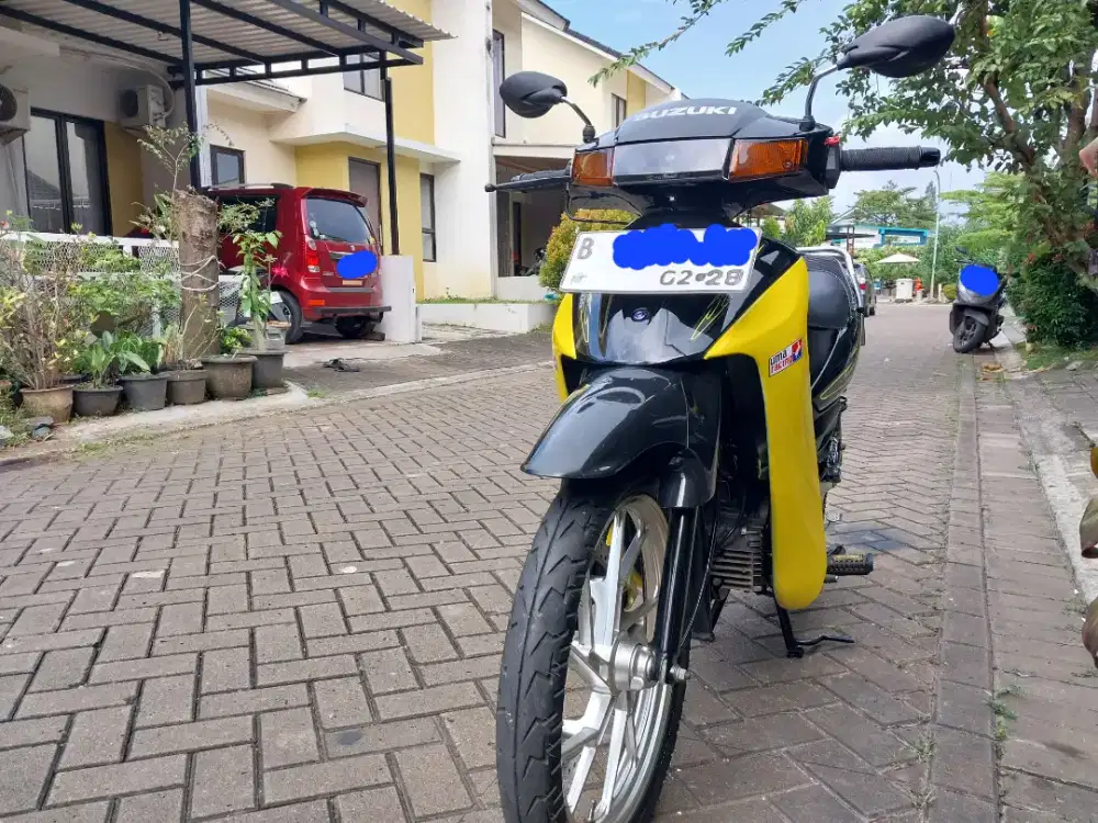 Tornado GS Kuning