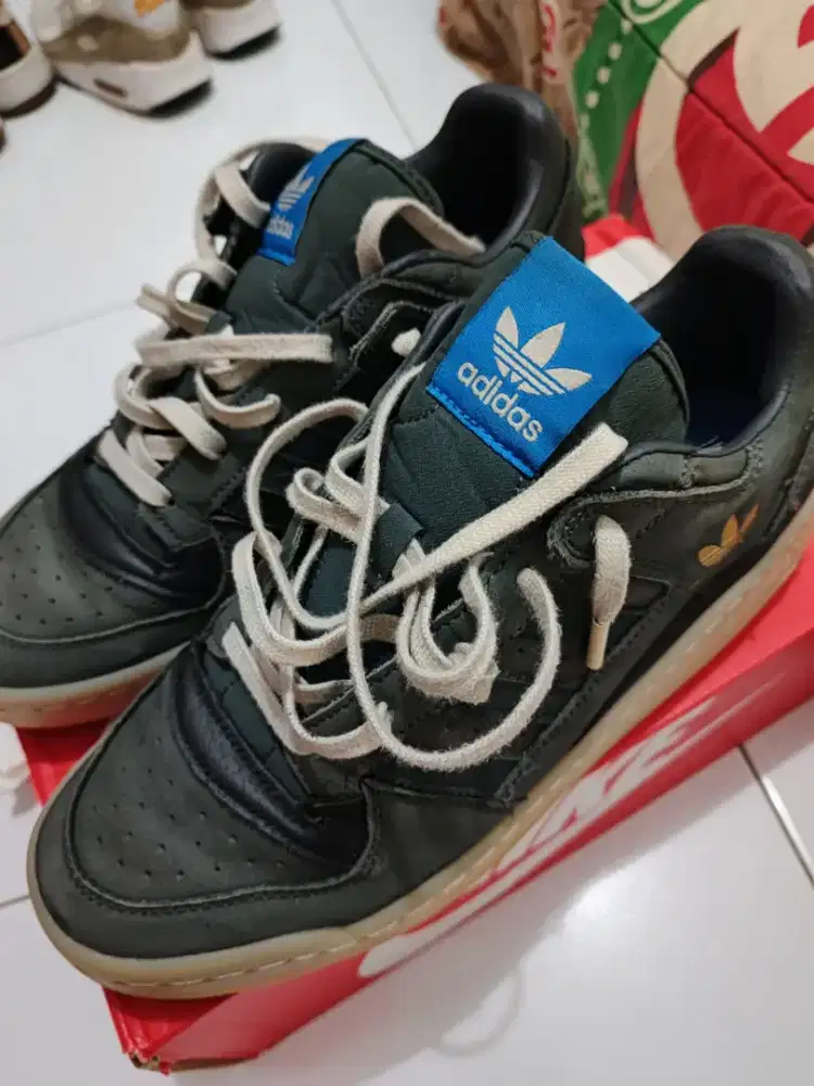 Sepatu Adidas Bekas