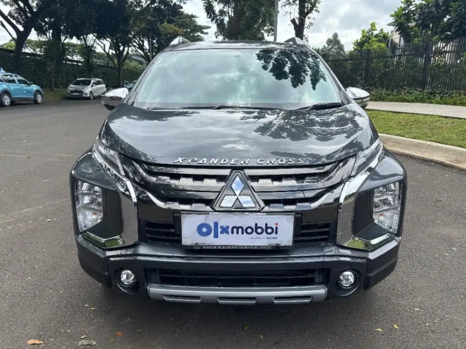 LOW DP Mitsubishi Xpander 1.5 Cross Bensin-AT 2020 FFQ