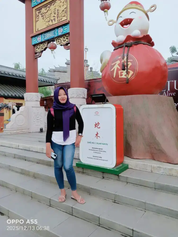 Mencari pekerjaan operator produksi.