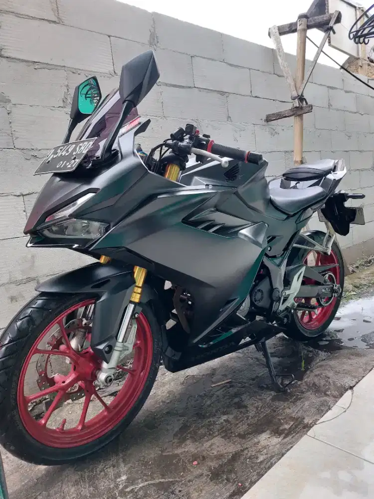Cbr new k45r 2021/2022 mulus km rendah