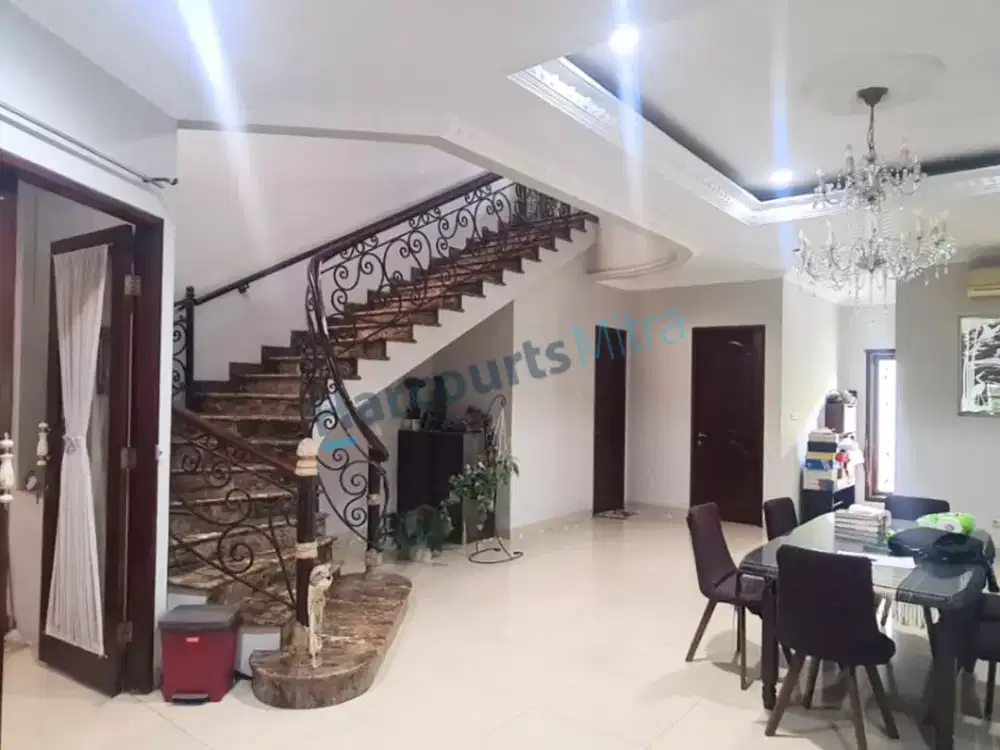 Rumah 2 Lantai Nyaman Strategis, LT 207, Jl Lele Rawamangun, Jakarta Timur