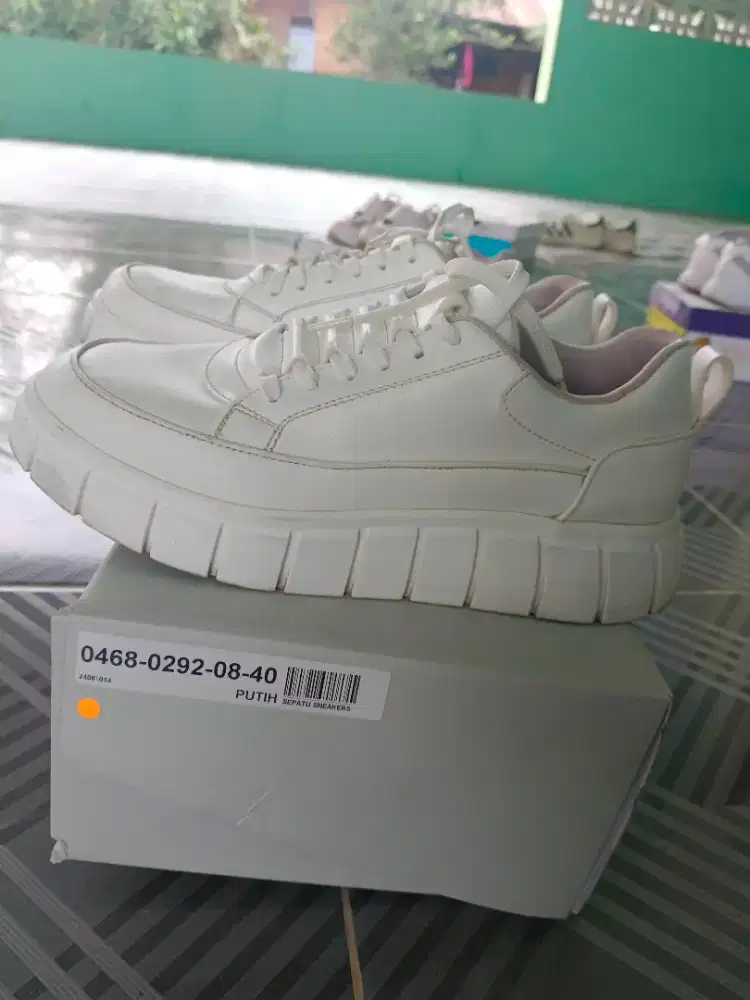 Sepatu wanita merk Elizabeth