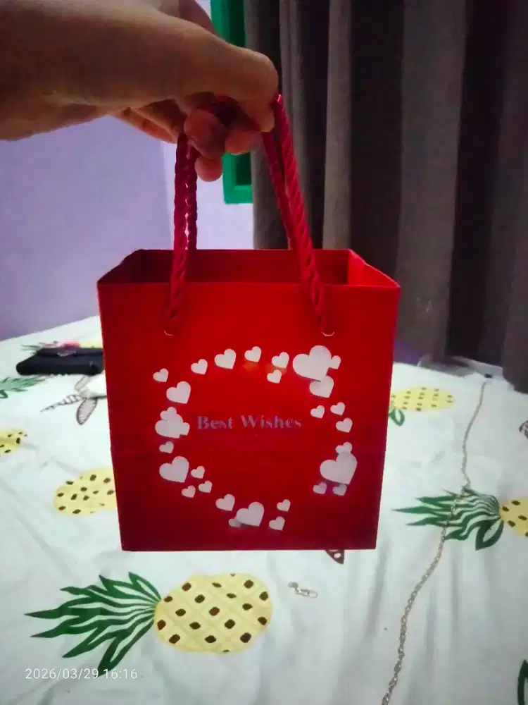 Kotak hadiah untuk kekasih