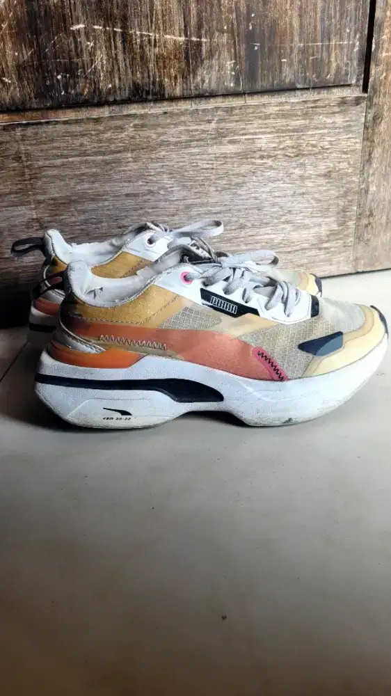 DIJUAL SNEAKER PUMA KOSMO RIDER WOMAN