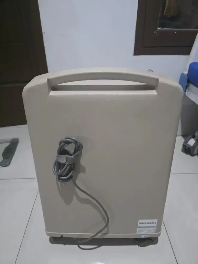 Oxygen concentrator GEA 7F-5