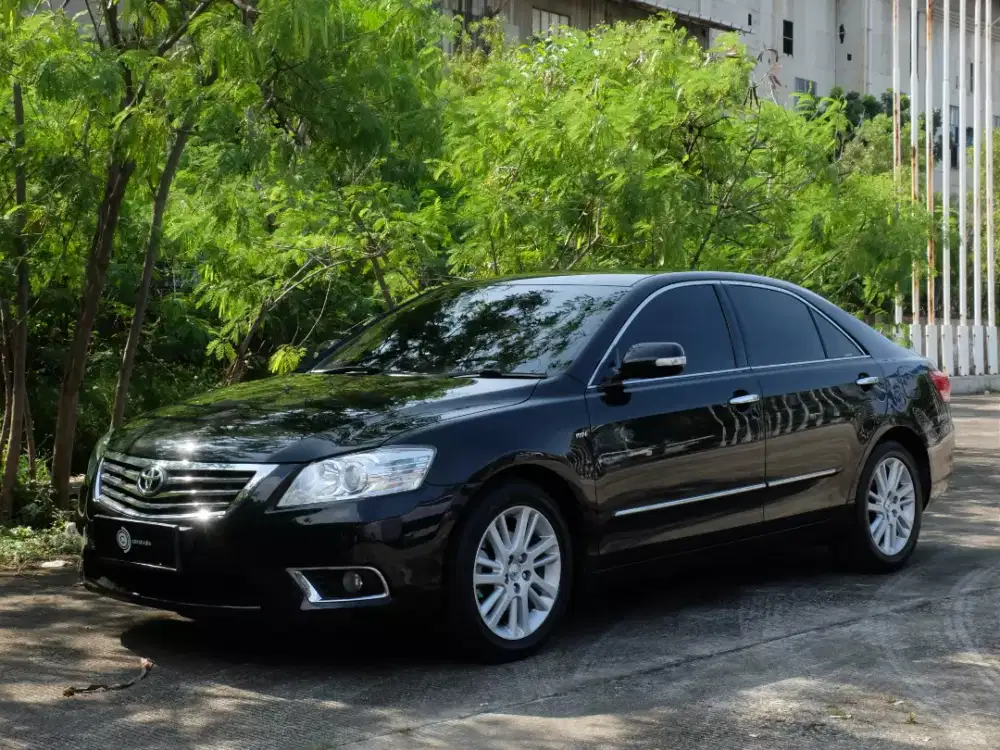 Toyota Camry 2.4 V AT 2012 2011