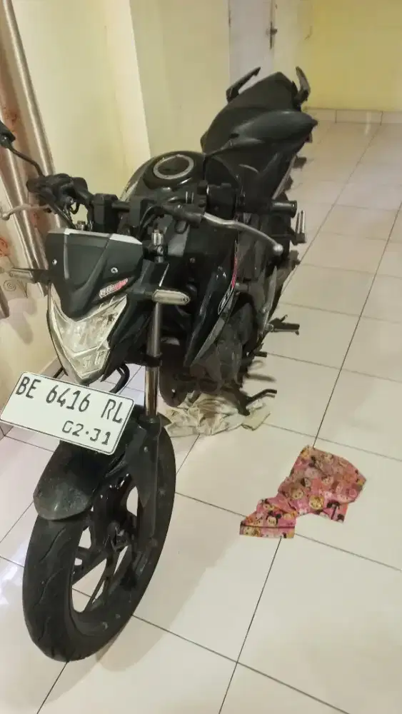 CB150R 2016 Lengkap jual 14 juta