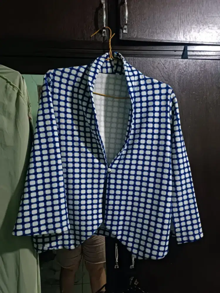 Dijual berbagai baju