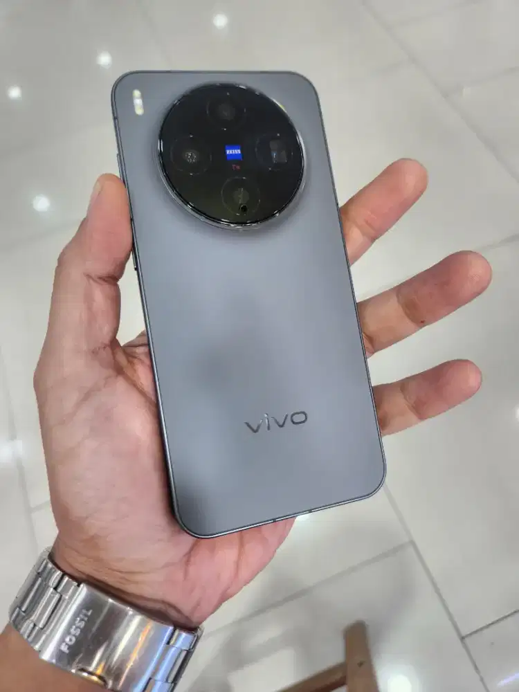 Vivo x300 12/256 resmi Indonesia like New tanpa minus
