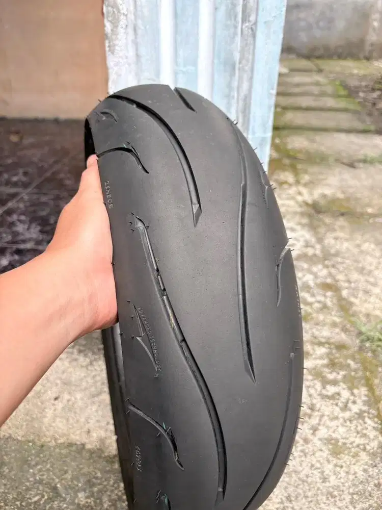 Ban Zeneos 130/70-13 untuk ban belakang ADV, Nmax, PCX160