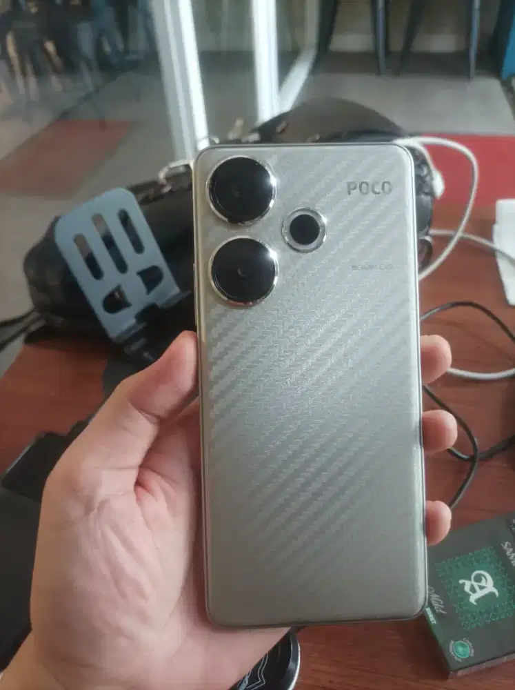 Jual/TT Xiaomi Poco F6 5G 12/512 Like New Garansi Resmi