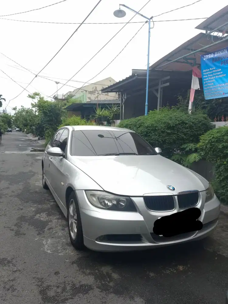 BMW 320i 2008 Bensin