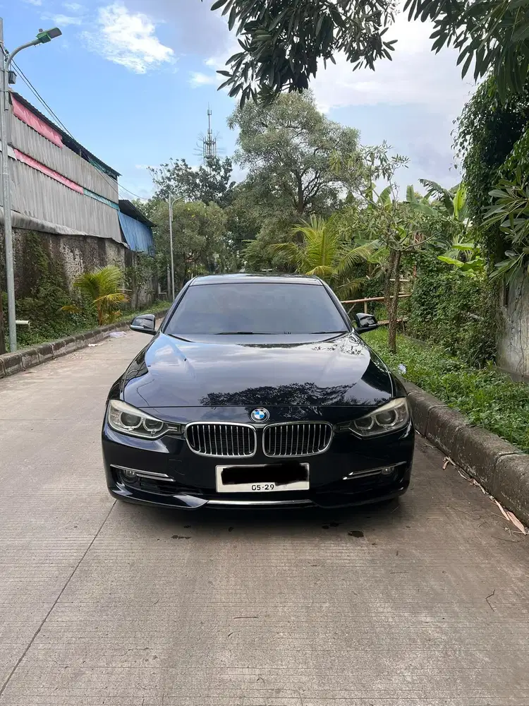 BMW 320i 2013 Bensin