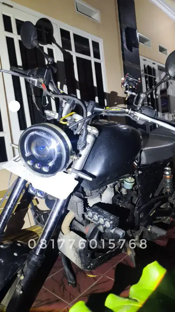 BAJAJ PULSAR 220 CAFE RACER TOURING