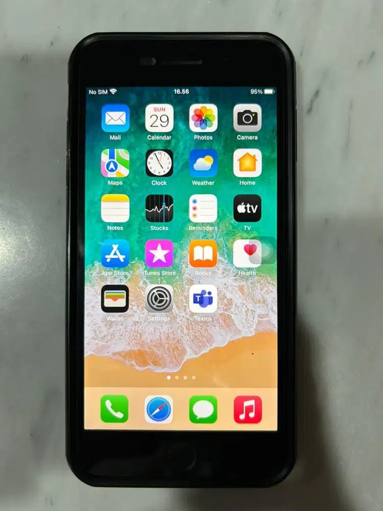 Hp apple iphone 8 plus 64 GB ori warna hitam