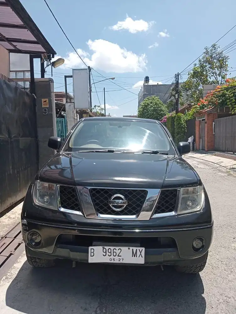 Nissan Navara LE 2.5 M/T Tahun 2010