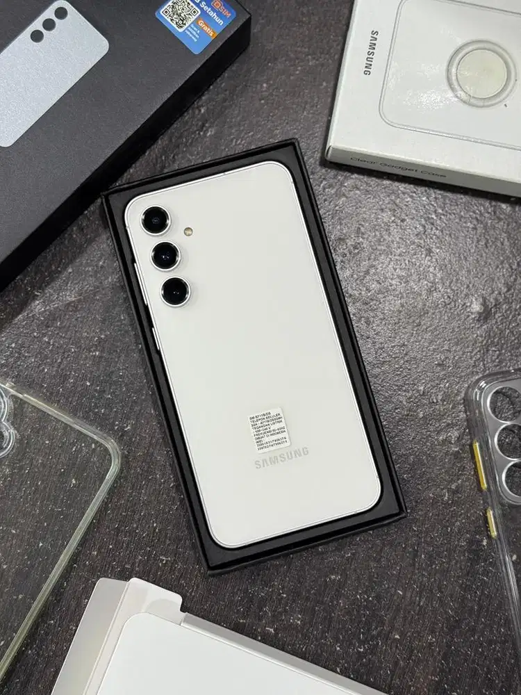 Samsung S23 Fe 8/256gb sein + case ori