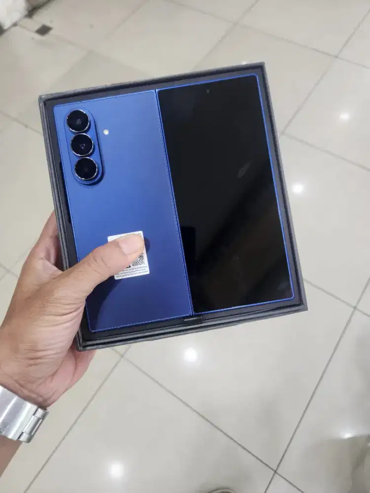 Samsung z fold 7 12/512 jaringan 5g garansi desember 206