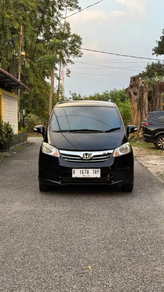 Honda Freed PSD 1.5 AT 2013