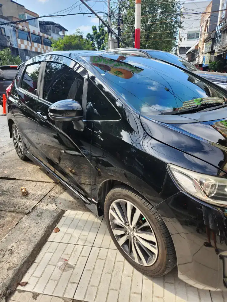 HONDA.  JAZZ. RS.  AT. 15