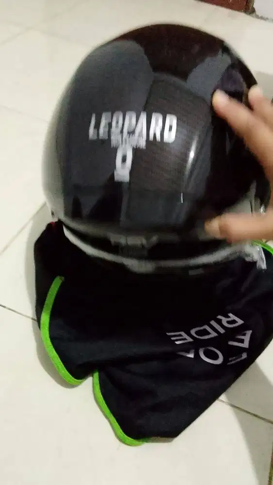 Helm rasa baru masih baru