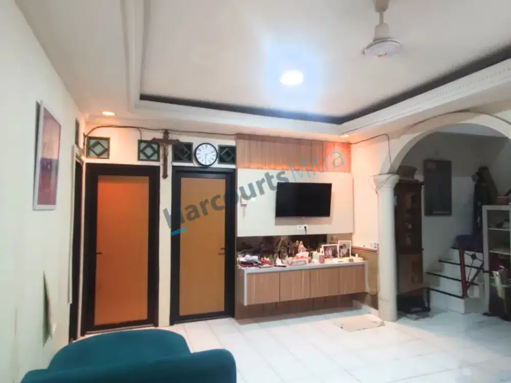 Di Jual Cepat Rumah 2 Lantai, 172M², Bekasi Timur