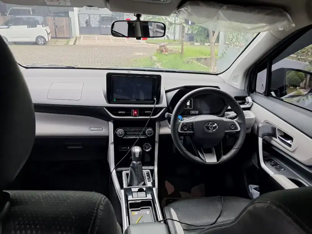 Toyota New Veloz AT type Q Non TSS tahun 2024 Warna Hitam