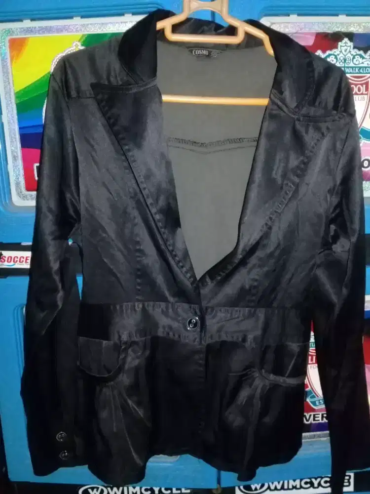 Blezzer Wanita Cosmo