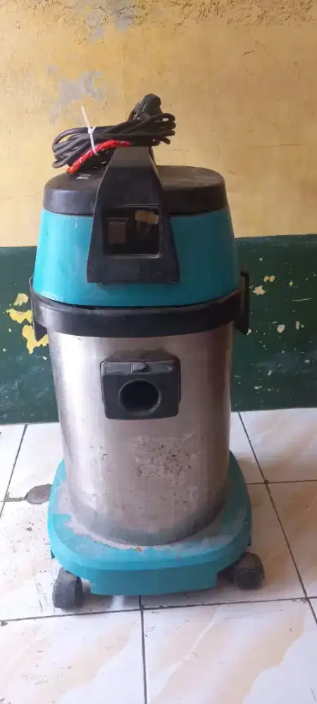 Vacuum Cleaner Wet and Dry Krisbow 30 L