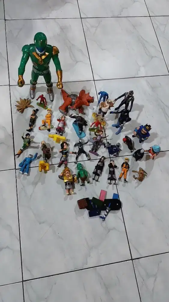 Borongan 30 pcs mainan action figure