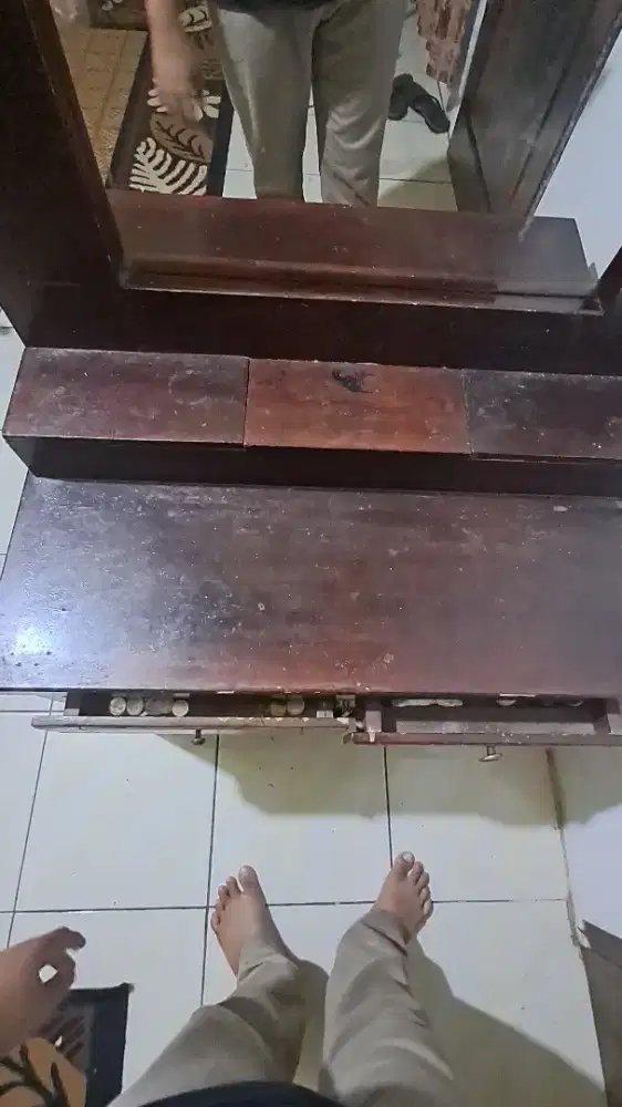 Jual Cepat Meja Rias Kayu (mau pindahan)