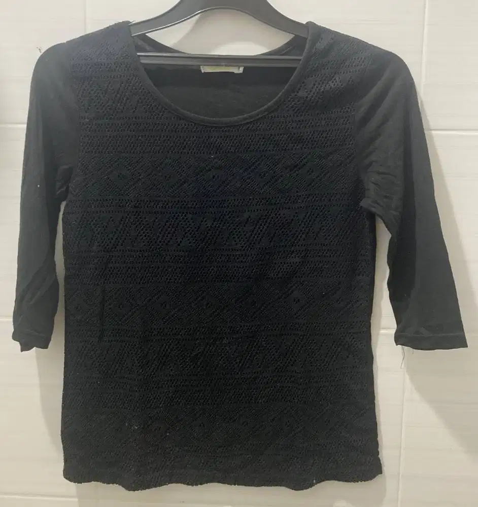 Atasan Hitam Wanita – Motif Knit Elegan Size S