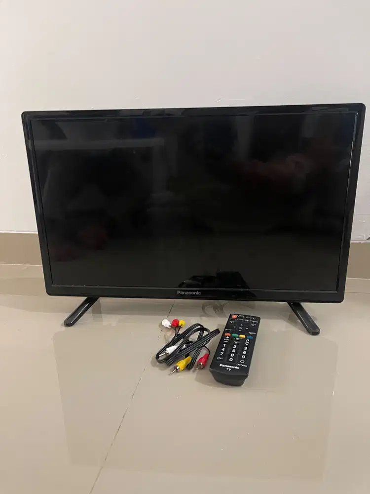 Panasonic LED TV 22 Inch – Mulus & Normal