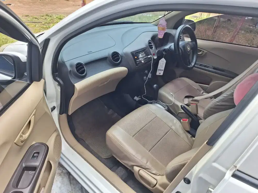 Brio putih cbu 1.300