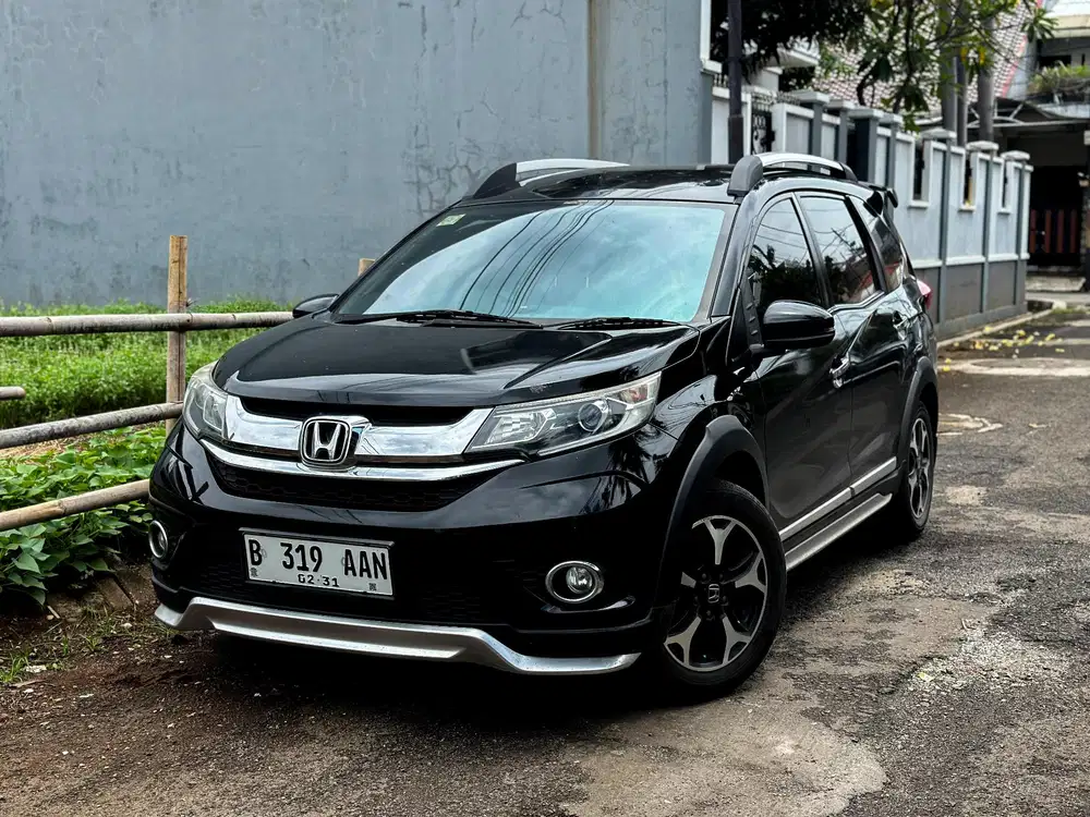 HONDA BR-V E PRESTIGE AT 2016 HITAM TDP 10 JT