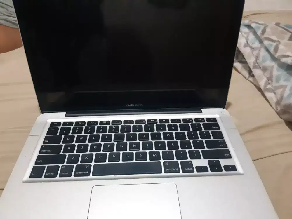 Macbook pro 2012 murah aja