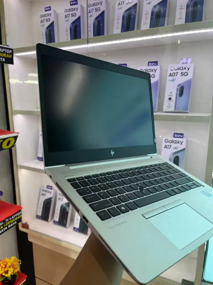 HP  Elitebook 840 Siap untuk editing dan multitasking model slim