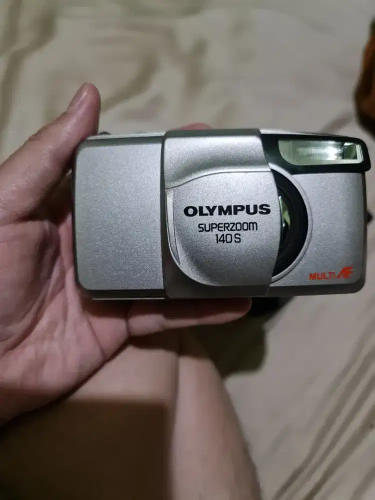 Kamera Analog Olympus Superzoom 140S