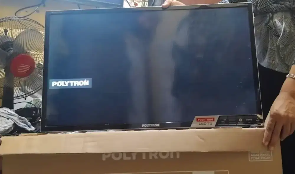 TV Polytron LED 32 Inch