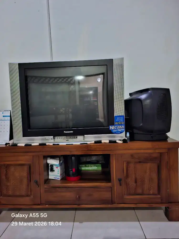 TV PANASONIC 27 BEKAS & TV SHARP 14