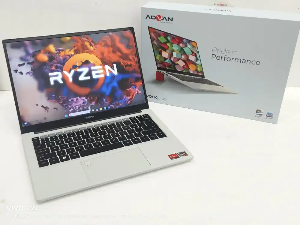 Advan Workplus Ryzen 7- 7735HS VGA RADEON RAM 16/ SSD 512 GB MULUS